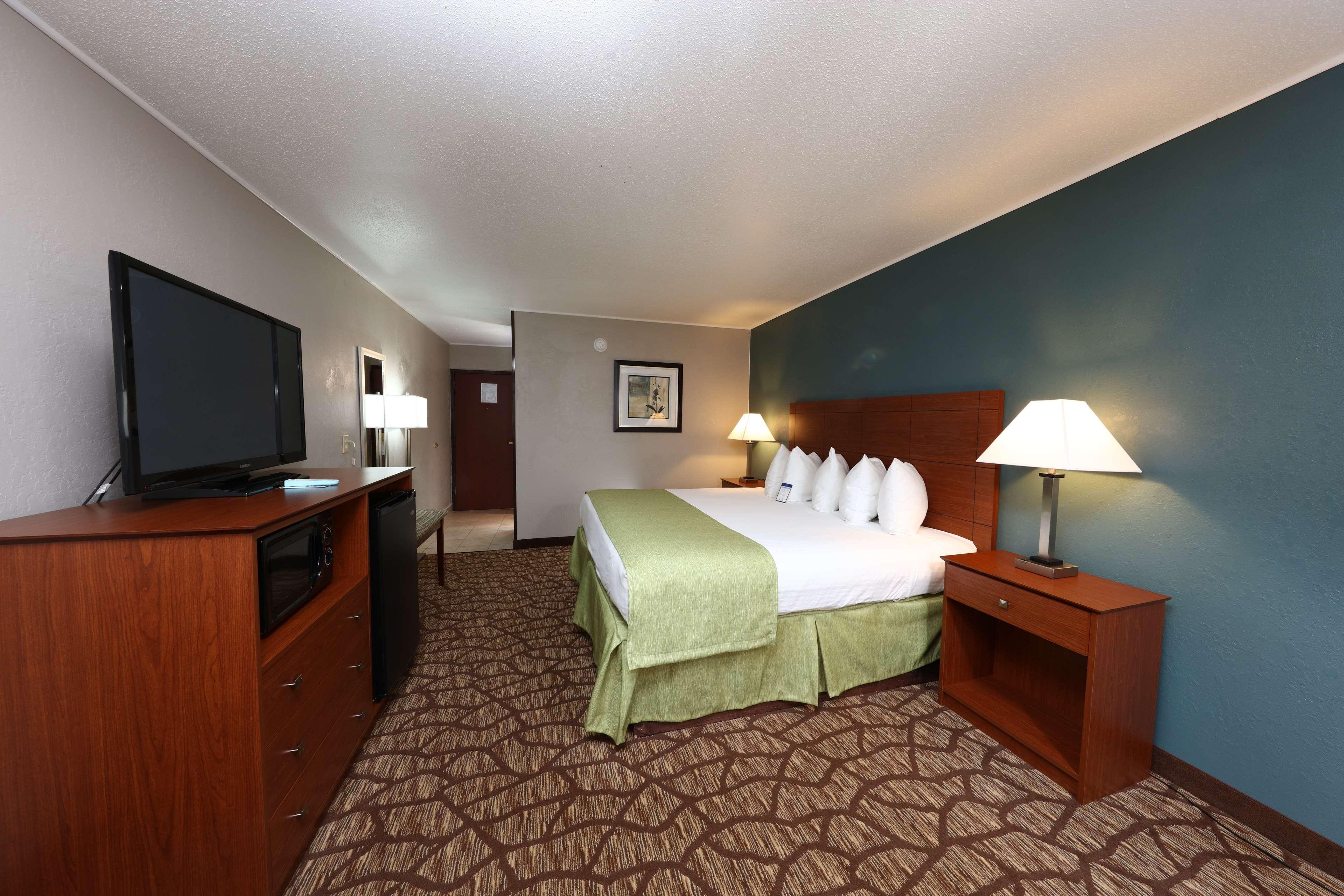 Americinn By Wyndham Grand Rapids Airport North Hotel 3*
