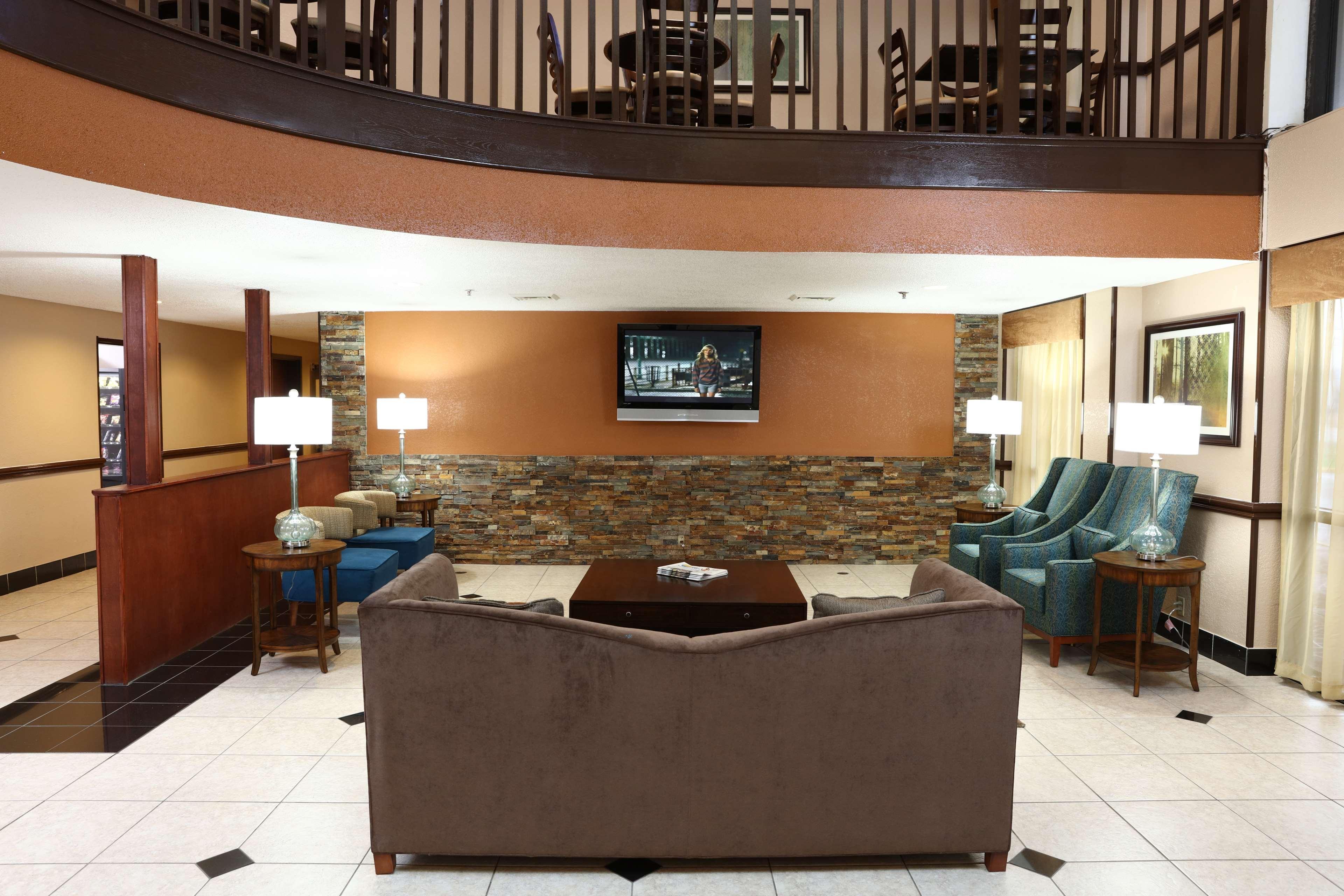 Americinn By Wyndham Grand Rapids Airport North Hotel