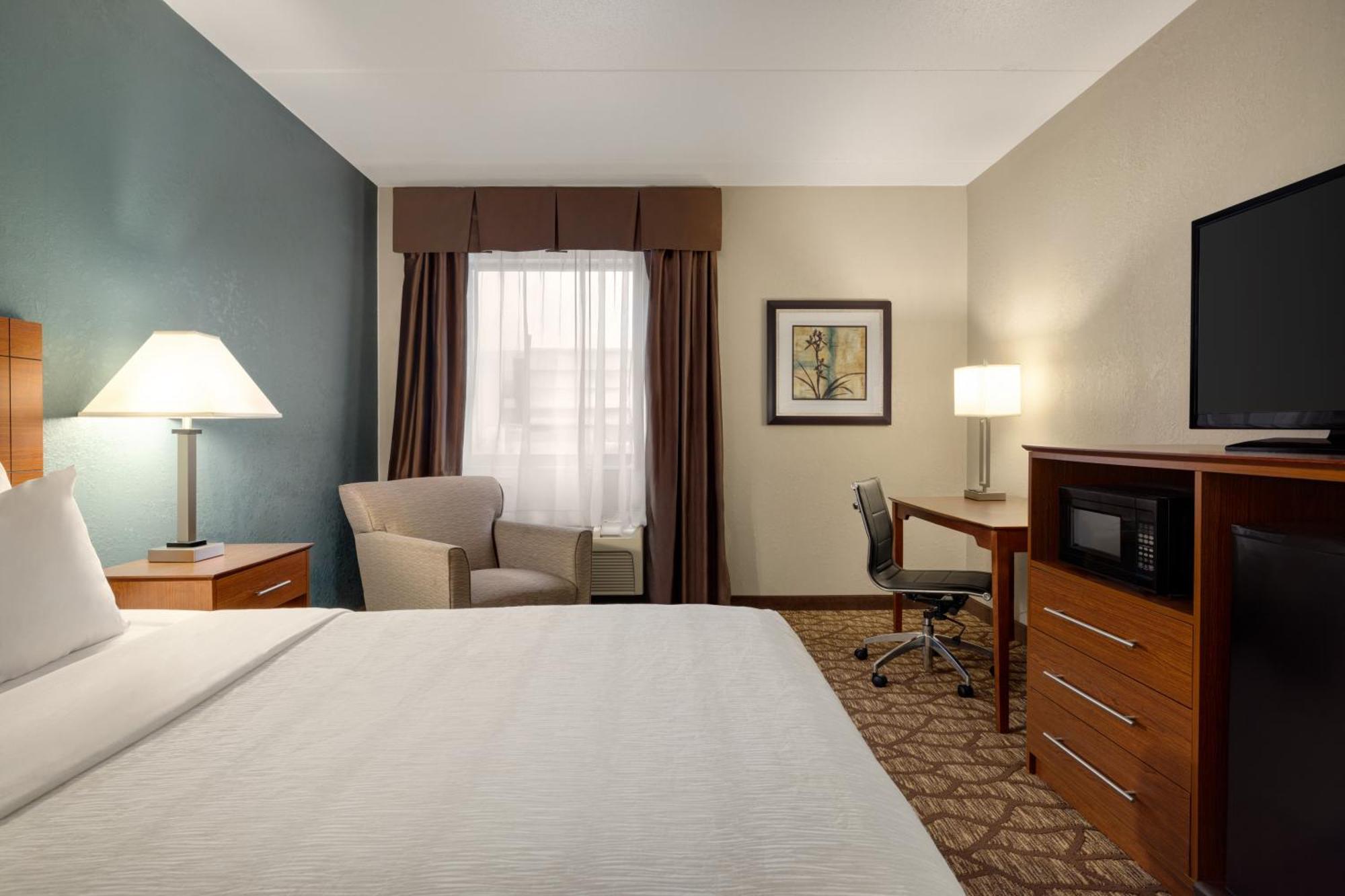 Hotel Americinn By Wyndham Grand Rapids Airport North Cascade