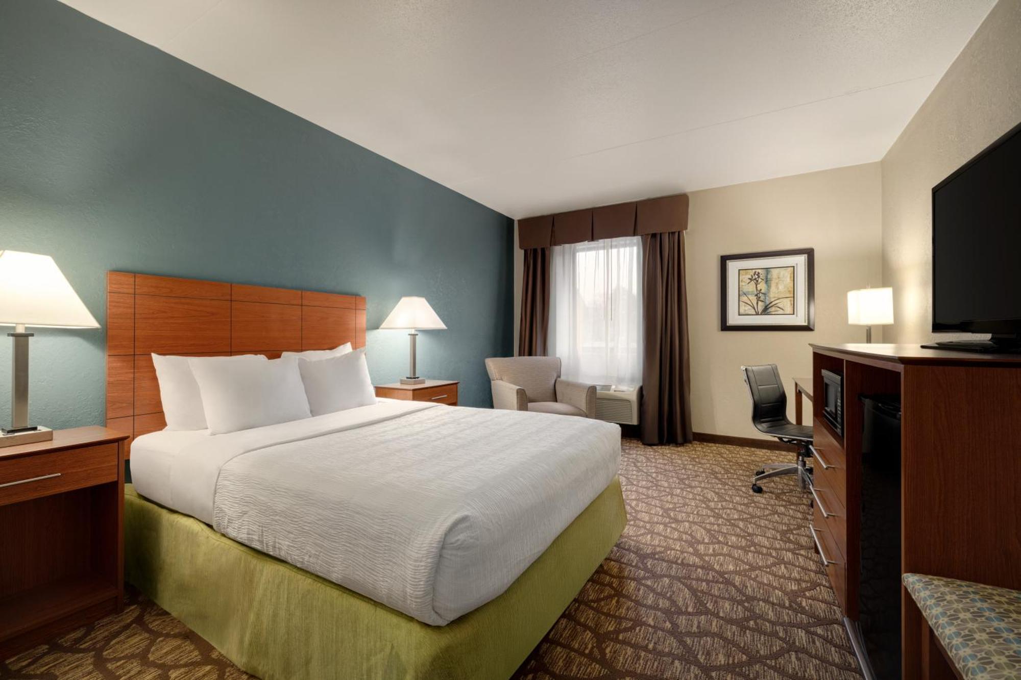 Americinn By Wyndham Grand Rapids Airport North Hotel