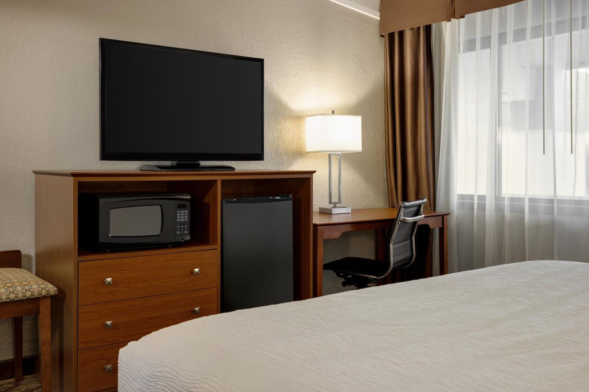 Hotel Americinn By Wyndham Grand Rapids Airport North