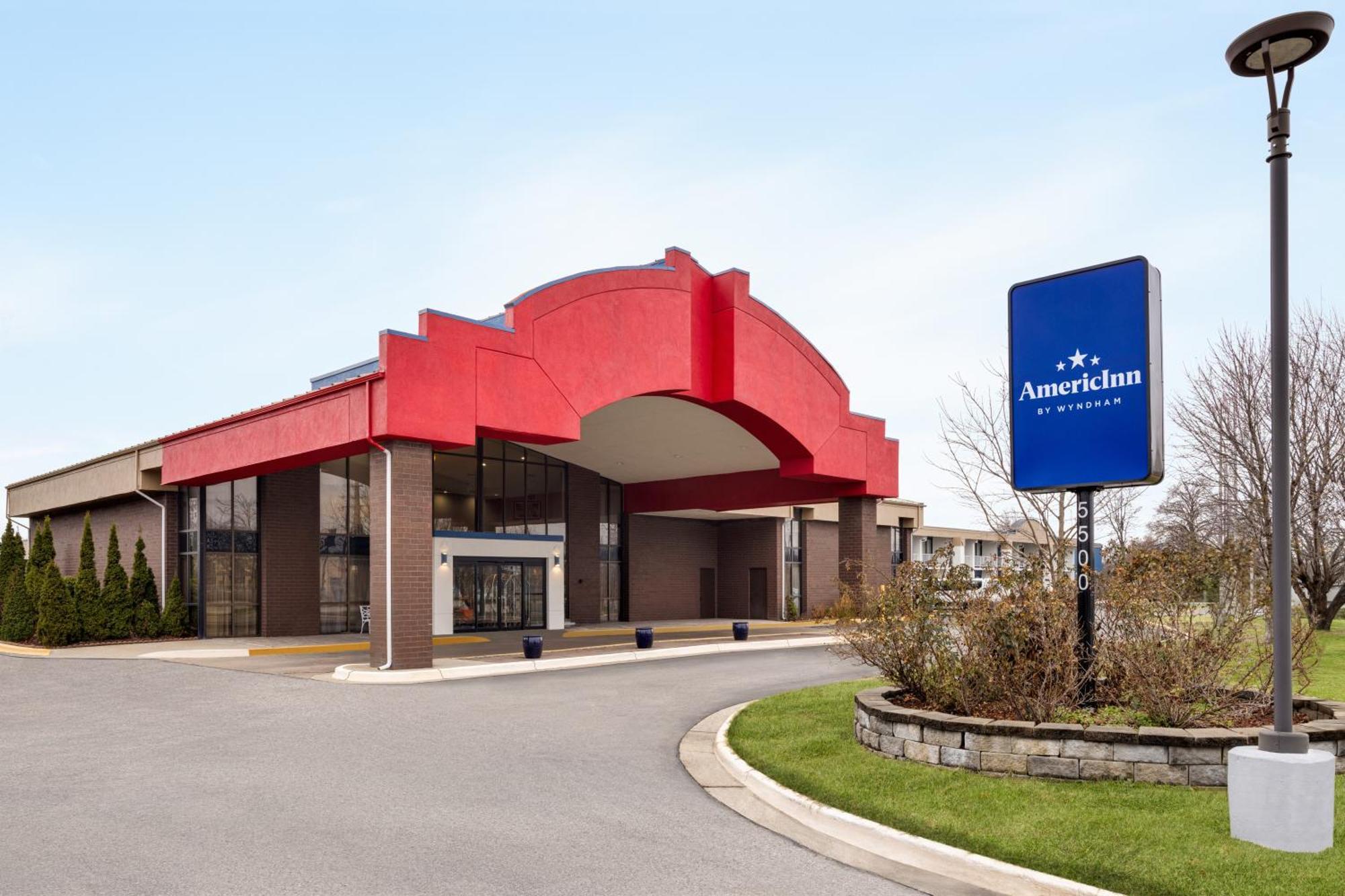 Americinn By Wyndham Grand Rapids Airport North