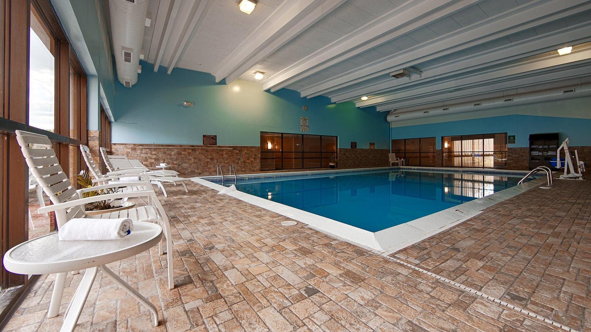 Americinn By Wyndham Grand Rapids Airport North Hotel 3*