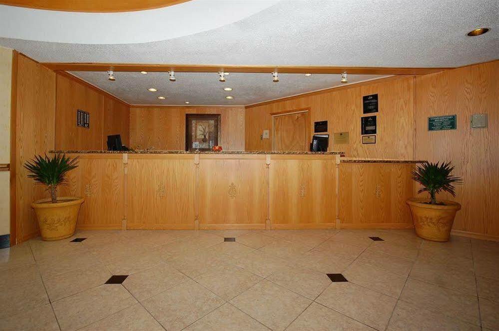 Hotel Americinn By Wyndham Grand Rapids Airport North Cascade