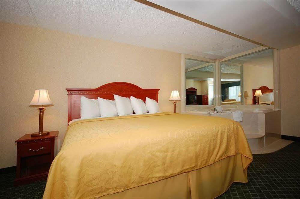 Hotel Americinn By Wyndham Grand Rapids Airport North Cascade
